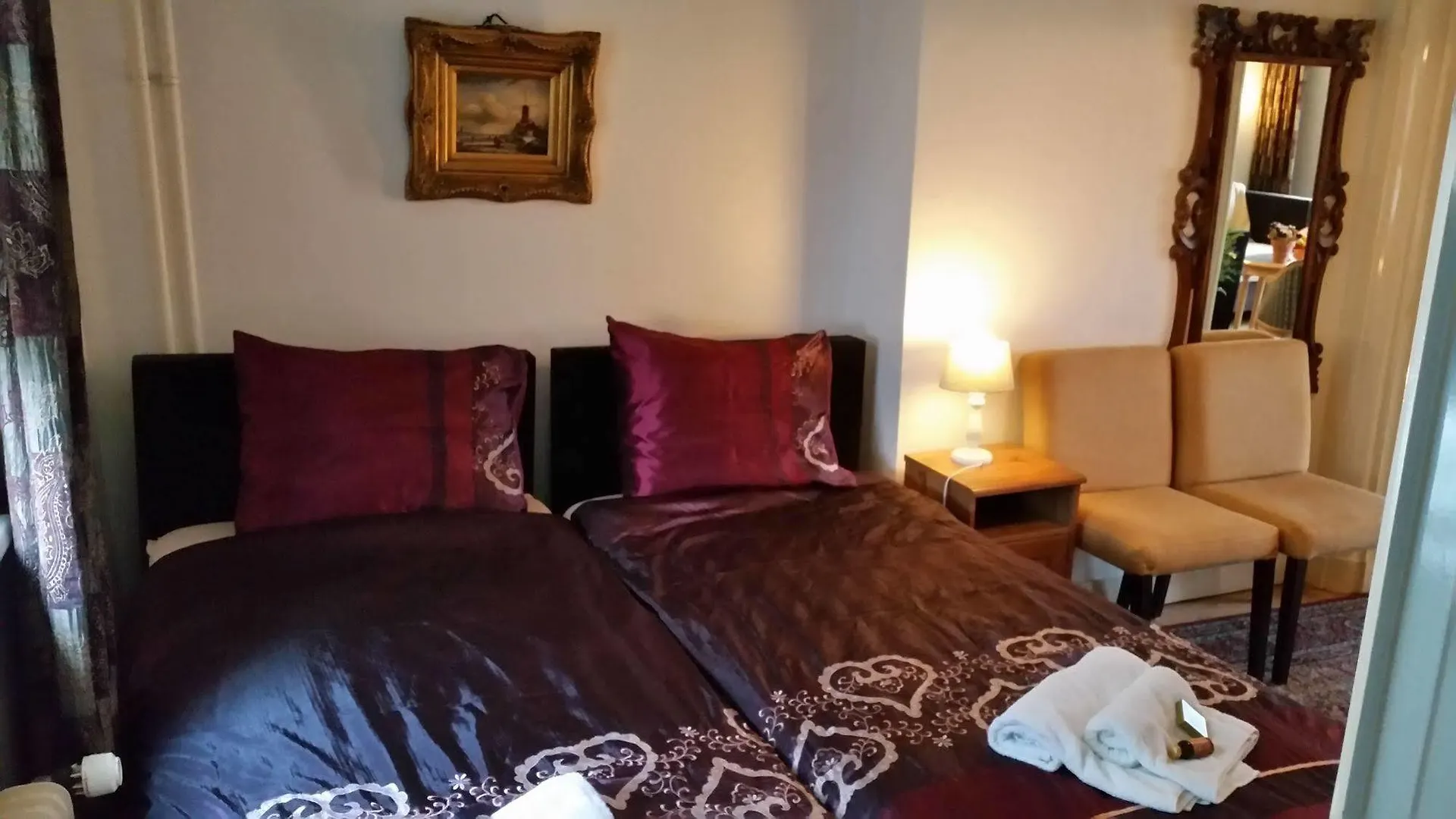אמסטרדם B&B De Baronie 3*,